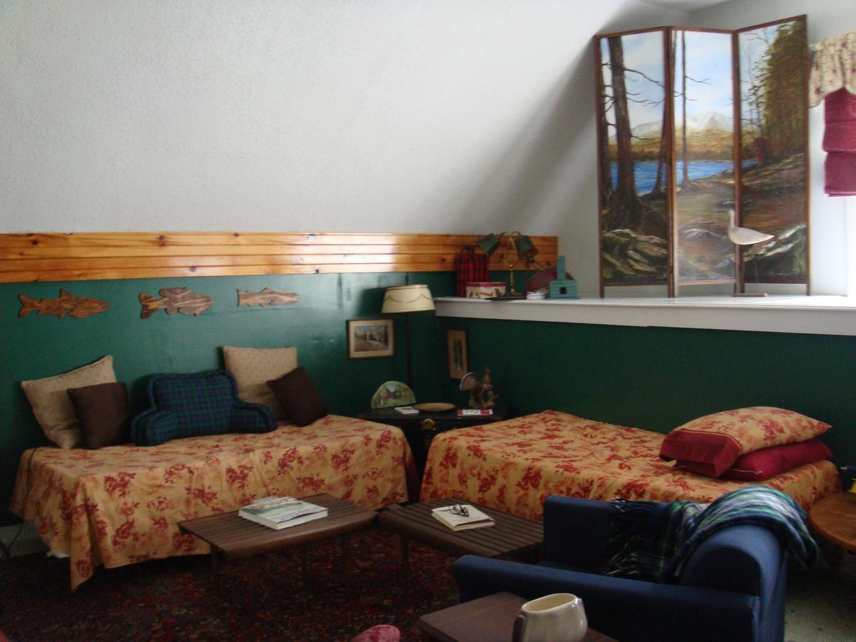 Parks Edge Inn Millinocket Exterior photo